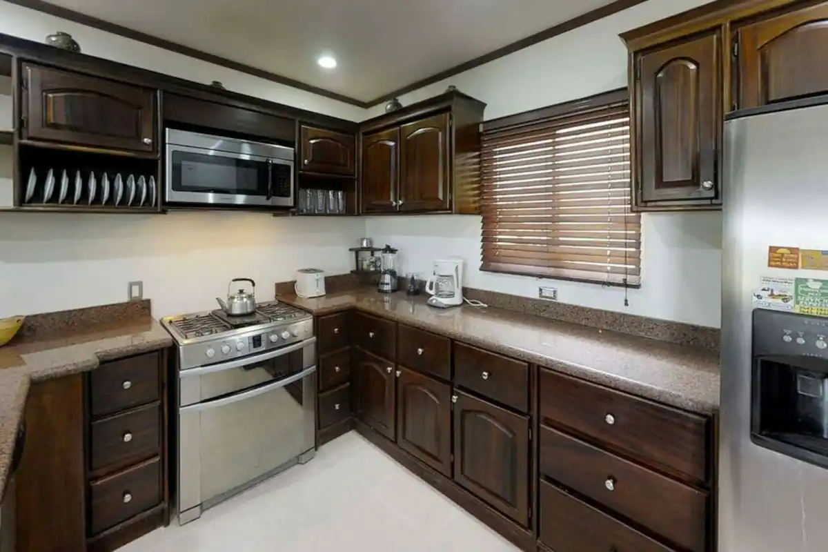 Kitchen counter